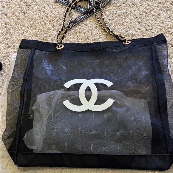 Chanel Mesh Tote with pouch Brand new - Picture 4 of 7